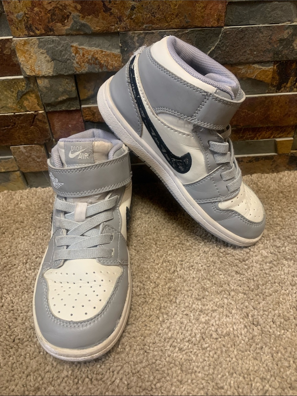 Dior Nike Kids High-Top Sneakers in Light Gray 1